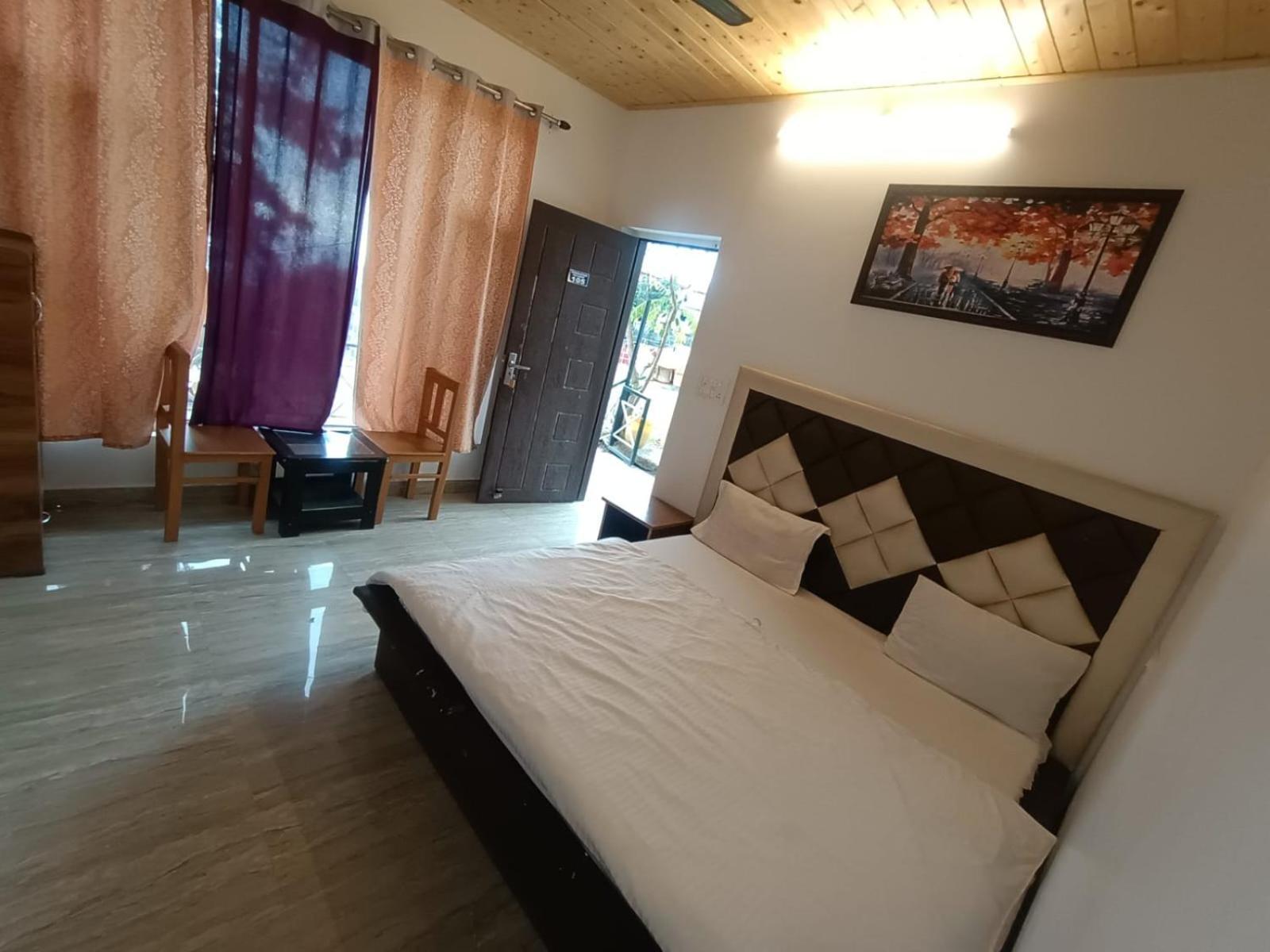 Hotel Himalayan Village Mussoorie Exteriör bild