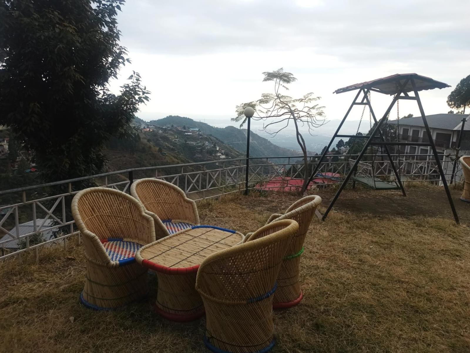 Hotel Himalayan Village Mussoorie Exteriör bild