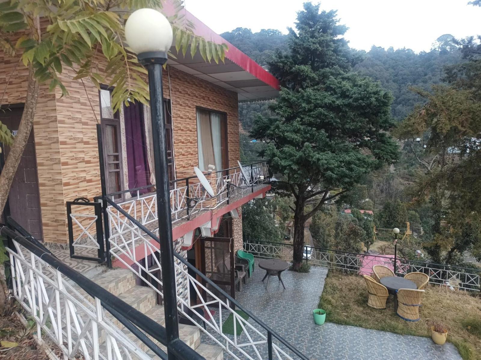 Hotel Himalayan Village Mussoorie Exteriör bild