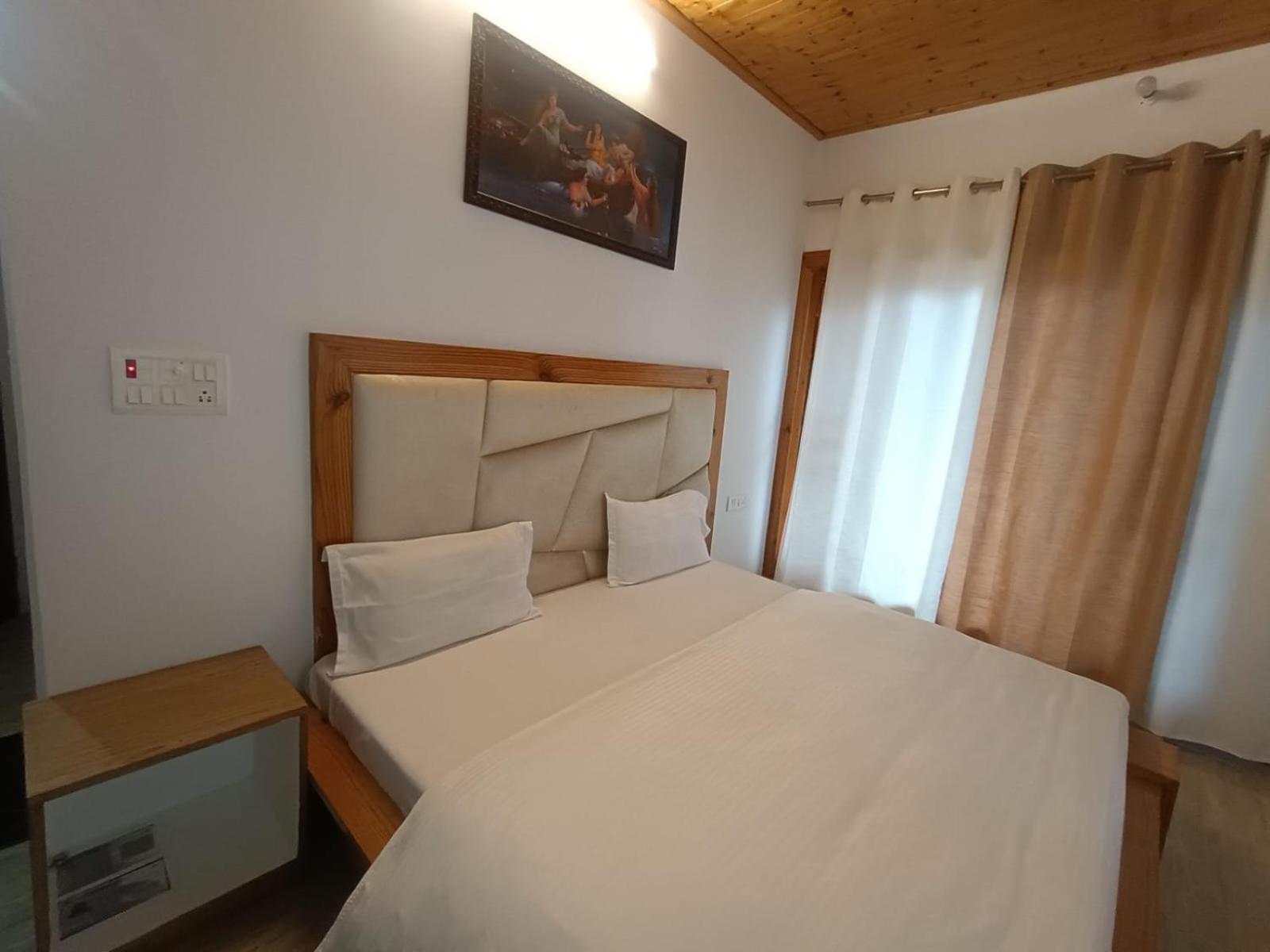 Hotel Himalayan Village Mussoorie Exteriör bild